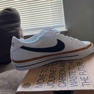Nike Court Legacy Sneakers - Unisex women’s size 11.5; Men’s size 10
